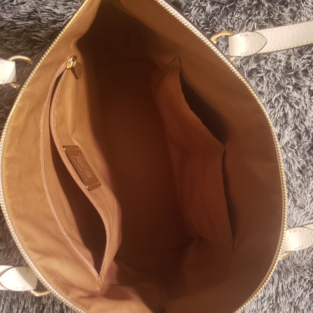 Authentic Coach Purse - Picture 4 of 5